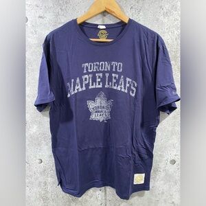 Reebok vintage Toronto maple leafs, distress t-shirt